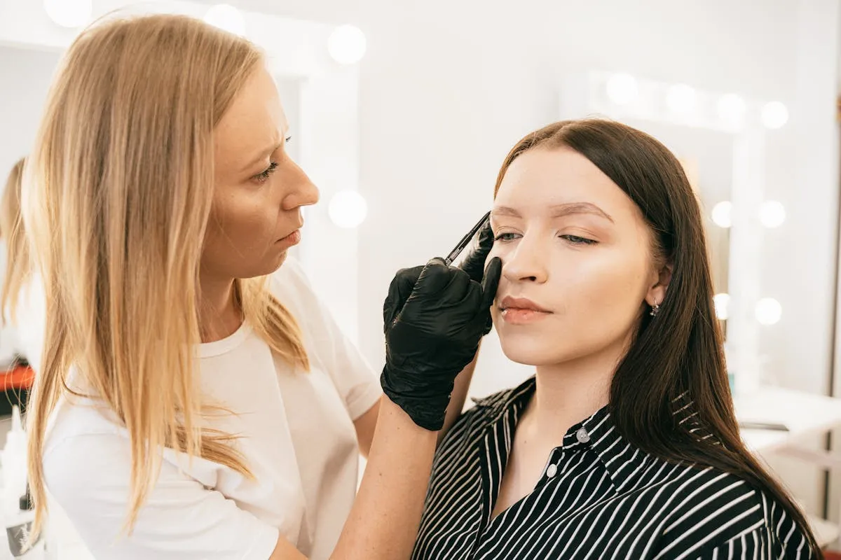 Design de Sobrancelhas com Pinça — procedimento profissional em Portugal